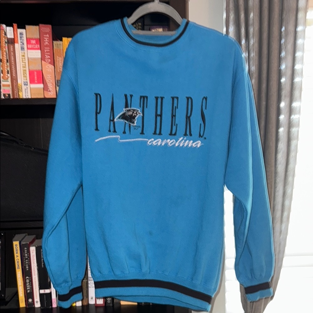 Vintage Logo 7 Men’s Carolina Panthers Sweatshirt